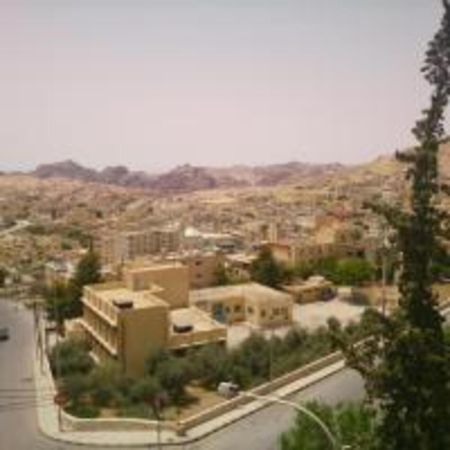 7 Wonders Hotel Wadi Musa Bagian luar foto